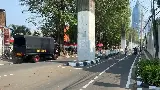 Situasi Terkini Gedung DPR Usai Demo Ricuh, Truk Brimob hingga Kendaraan Taktis Masih Siaga