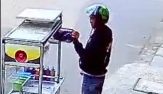 Pedagang Martabak Mini Kehilangan 4 Ponsel, Dua Hadiah Ulang Tahun Anak Dicuri