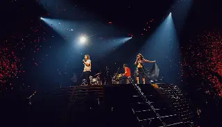 Jennie BLACKPINK Tiba-Tiba Muncul di Konser Tame Impala, Boston Langsung Pecah