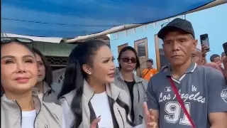 Kris Dayanti Menangis Dengar Cerita Bocah SD Rumahnya Hancur Diguncang Gempa NTT