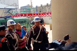 Diborgol dan Berompi Merah Muda, Eks Jampidsus Febrie Bungkam Saat Diperiksa Kejagung soal TPPU