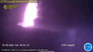Anak Krakatau Erupsi 10 Kali dalam Semalam, Ini yang Perlu Kamu Tahu