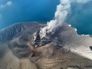 6 Langkah Wajib Warga Sekitar Anak Krakatau Kalau Erupsi Makin Besar
