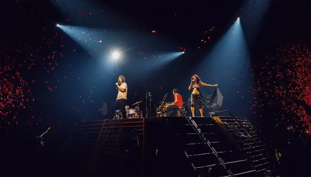 Jennie BLACKPINK Tiba-Tiba Muncul di Konser Tame Impala, Boston Langsung Pecah