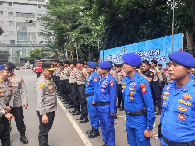Polda Metro Jaya Siaga Hadapi Ancaman Banjir hingga Kebakaran, Ratusan Personel dan Alat Berat Dikerahkan