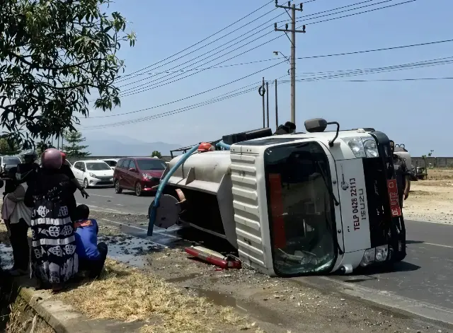 Mobil Damkar Terguling Saat Melaju ke Lokasi Kebakaran, 7 Petugas Luka-luka