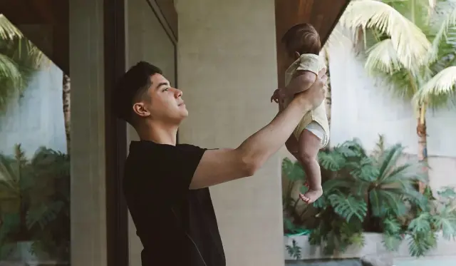 Al Ghazali Jadi Ayah, Alyssa Daguise: "Melihatmu Jadi Papa Bikin Aku Jatuh Cinta Lagi"
