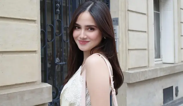 Syifa Hadju Curi Perhatian Lewat Gaya Simpel di London, Netizen Puji Habis Aura Bare Face-nya