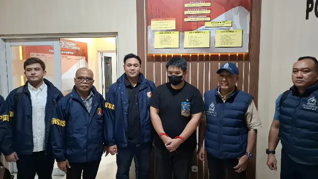 Erick Soedjasa Ditangkap Bareskrim di Bandara Juanda Usai Pulang dari Singapura