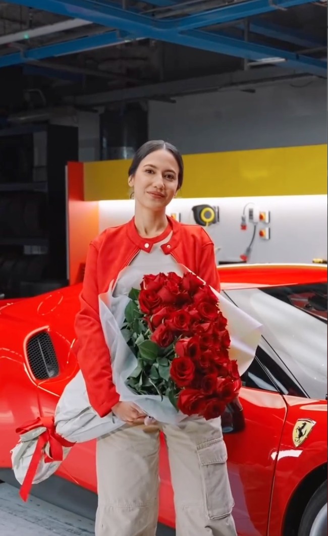 Pevita Pearce Ketemu Hamilton dan Leclerc di Monza, Ada Cerita di Baliknya