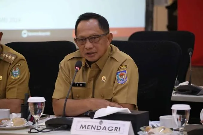 Mendagri Tito Tegaskan Tak Ada Opsi Pemda Tunda Gaji atau Rumahkan PNS Meski Anggaran Terbatas