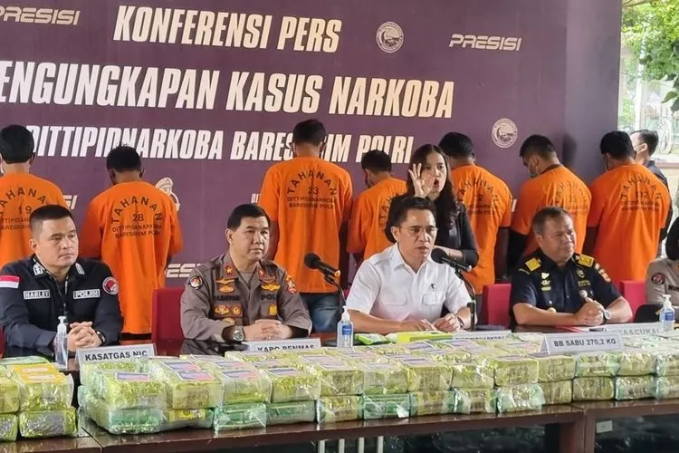 Bareskrim Limpahkan Kurir 22 Kg Sabu ke Jaksa, Terungkap Upah Rp8 Juta dari Sindikat Malaysia-Riau