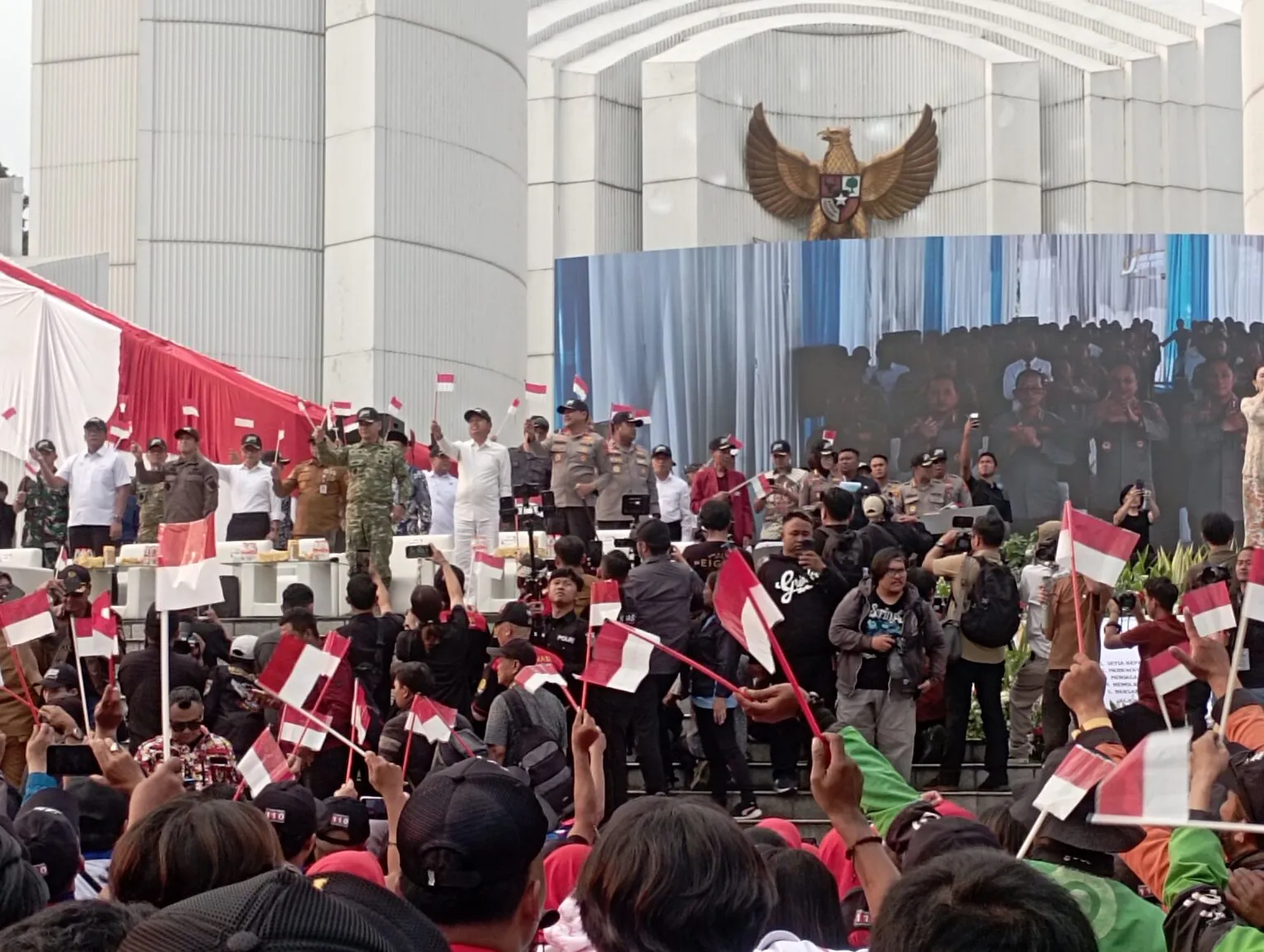 20 Ribu Peserta Padati Apel Kebangsaan Jaga Rawat Jawa Barat, Libatkan TNI-Polri hingga Elemen Masyarakat