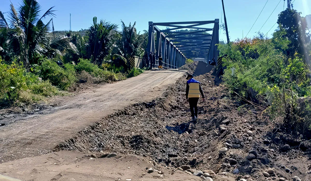 Jalan Tertimbun, Sinyal Hilang, Begini Perjuangan Salurkan Bantuan ke Pelosok Flores