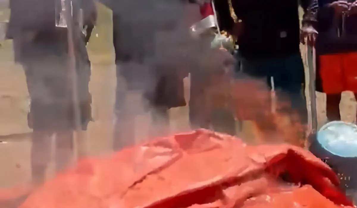Menunggu Sejak Pagi, Batal Ketemu Khofifah, Pengungsi Manggarai Timur Bakar Tenda BNPB