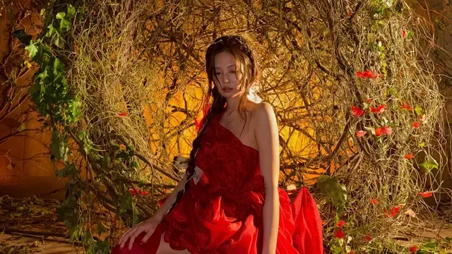Jennie BLACKPINK Rilis EP "Fallen Angel", Comeback dengan Konsep Dark Fantasy