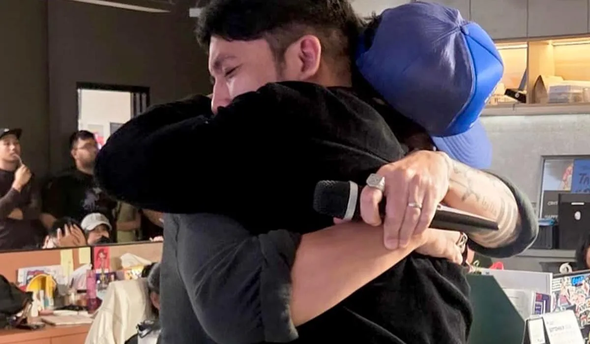 Sebelum Pamit dari Vindes, Desta Bagikan Potret Bersama Vincent: “Ini Bukan Selamat Tinggal”