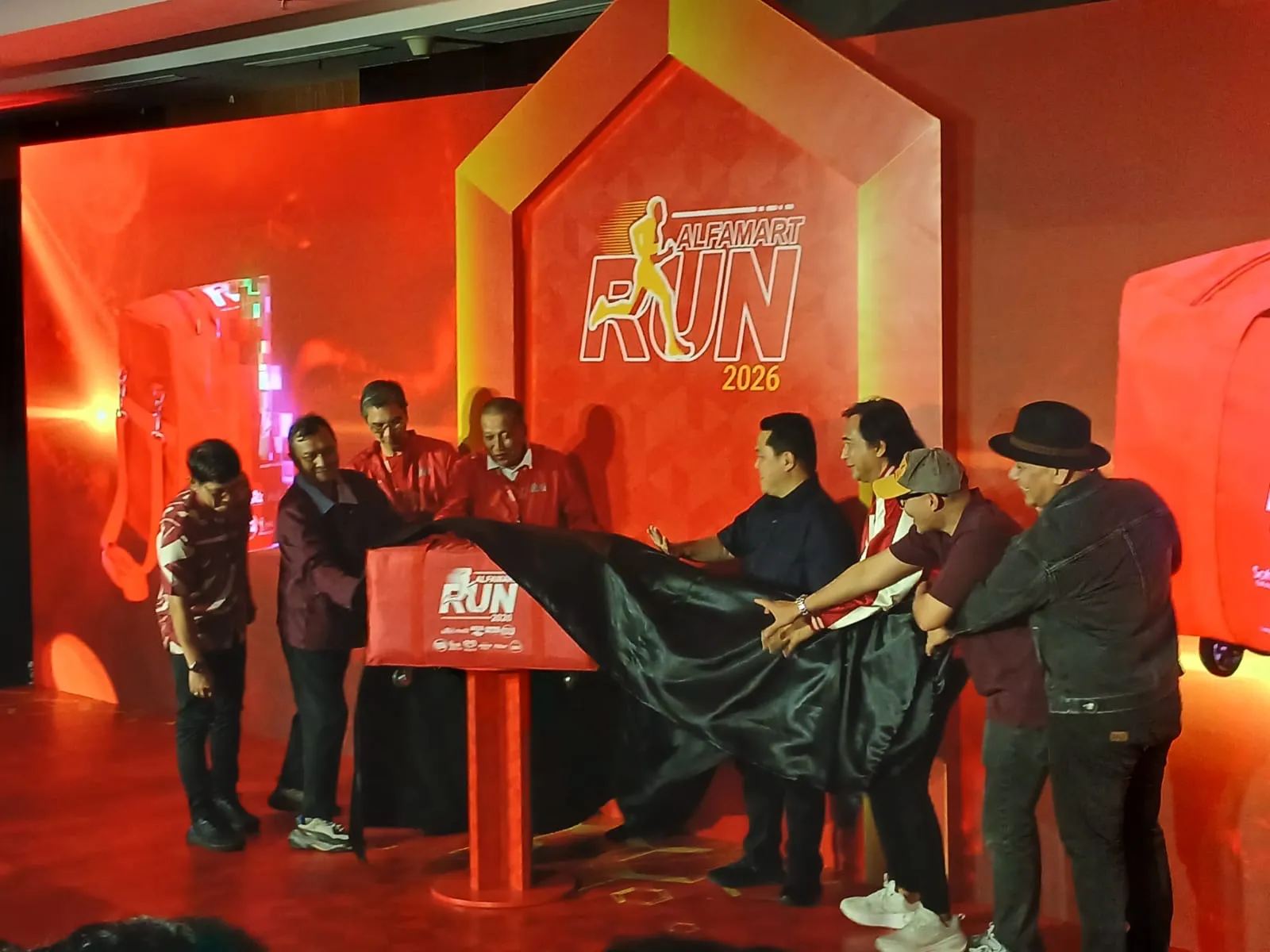 3,3 Juta Orang Berebut 5.000 Tiket Alfamart Run 2026, ‘Goodie Bag’ Capai 50 Kg